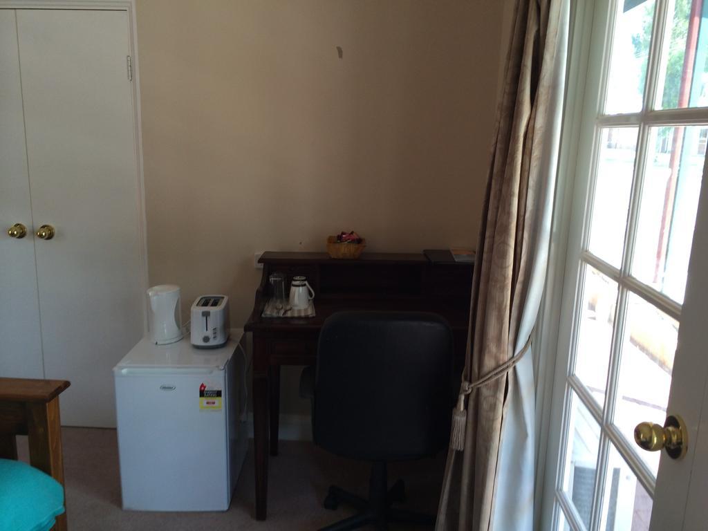 Avon Accommodation - York Room photo