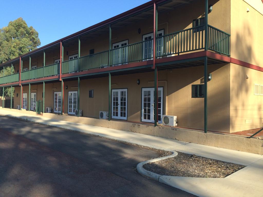 Avon Accommodation - York Exterior photo