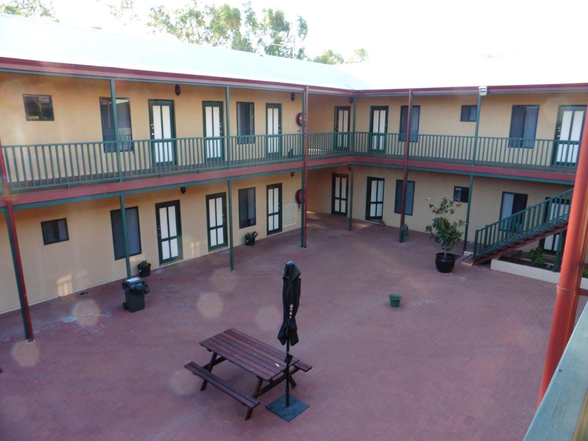 Avon Accommodation - York Exterior photo